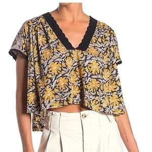 NWT Free People Leilani Blouse Floral Crochet V Neckline & Sleeves Sz M NEW Crop